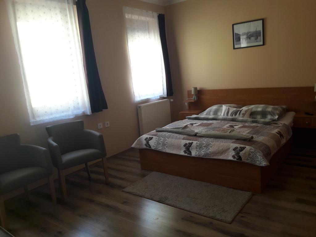 Diófa Vendégház Eger Exterior foto